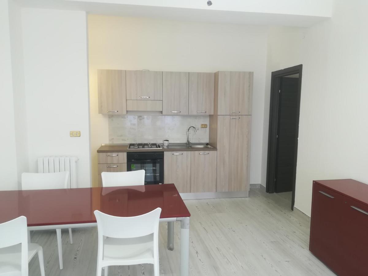 Home Mazzei Piazza Bilotti Cosenza Szoba fotó