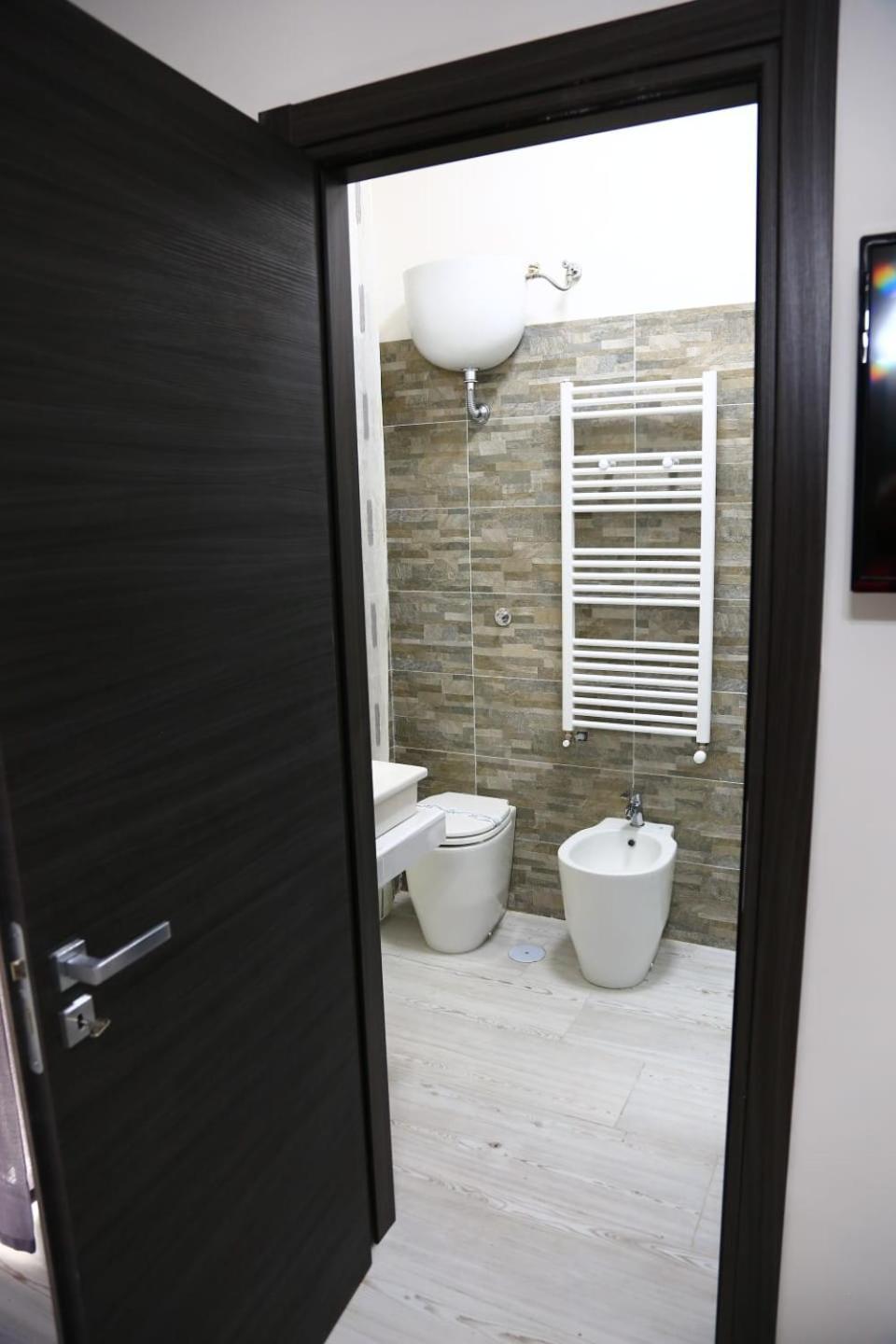 Home Mazzei Piazza Bilotti Cosenza Szoba fotó